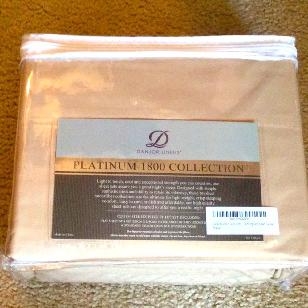 Dan Joe Linens 1800 count Sheets NWT